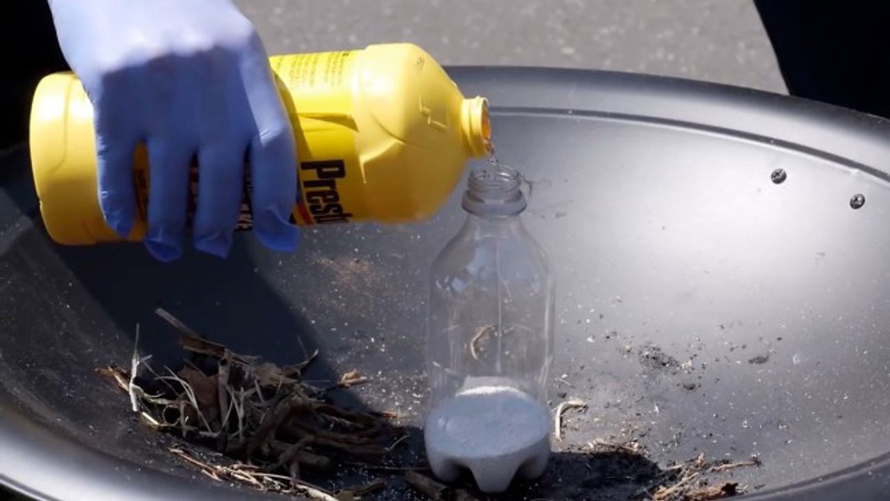 How Mixing Two Common Chemicals In Every Home Could Cause A Massive Explosion
