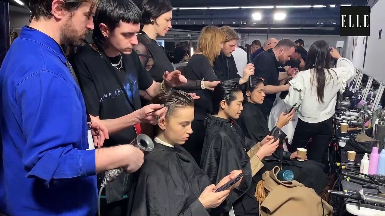 #ELLEsinfiltre…. dans le backstage du défilé Balmain automne-hiver 2020-2021