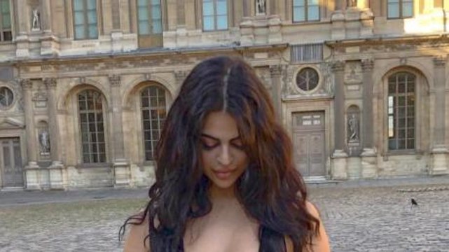 They Stopped This Blogger From Entering The Louvre Because Of What She Was Wearing