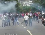 Venezuelan police fire tear gas on anti-Maduro protestors