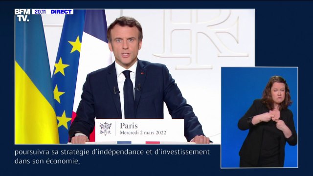 Emmanuel Macron: La guerre en Europe n'appartient plus à nos livres d'Histoire ou à nos livres d'école, elle est là, sous nos yeux