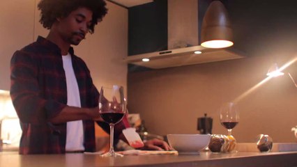 The Perfect Simple Romantic Gesture Men Can Do For Valentine's Day