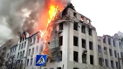 VIDEO: Russian forces ramp up attacks on Ukrainian cities