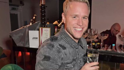 Olly Murs has apologised after an 'offensive' Pringles can prank