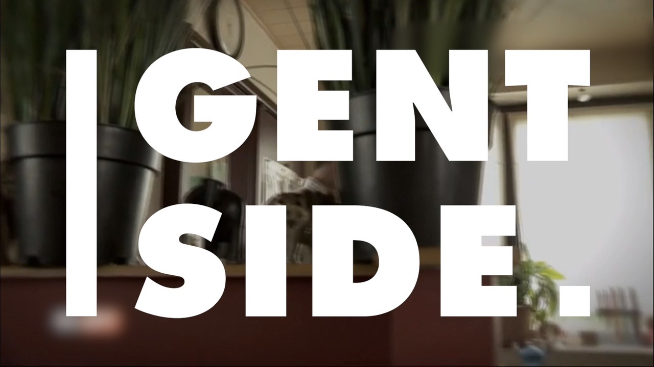 Mann entdeckt verstorbenen Vater auf einer Zigarettenpackung