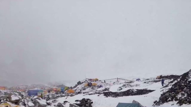 Terrifying Moment a Mount Everest Base Camp Is Hit by an Avalanche Out of Nowhere