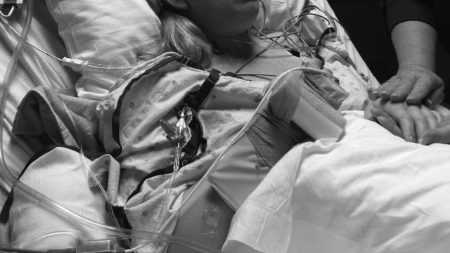 Mother Who Was Clinically Dead Gave Birth to Her Baby but Then Doctors Witnessed a Miracle