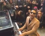 John Legend surprises Londoners with impromptu performance