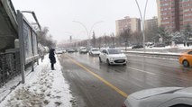Ankara'da yoğun kar yağışı başladı
