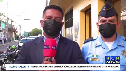 Detienen a mujer que supuestamente estaba entregando telefono para cobrar extorsión en un punto de taxis de la capital