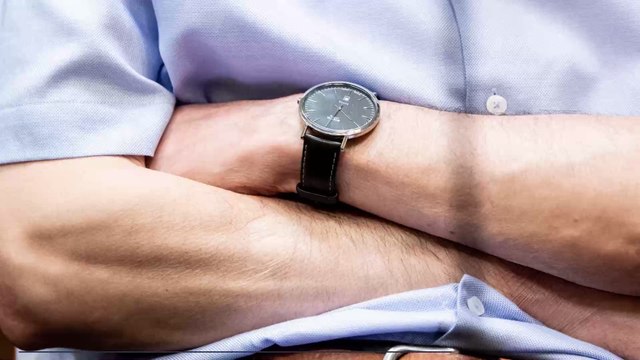 This old black and white photo left viewers shocked because of one disturbing element