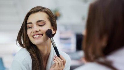 Which Type Of Contouring Is Best Suited To Your Face Shape?