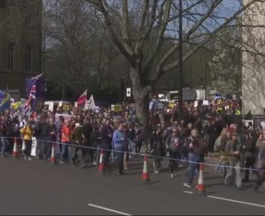 Protes bantah Brexit