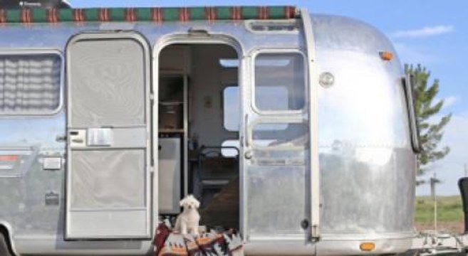 You won't believe your eyes when you see what's inside this caravan
