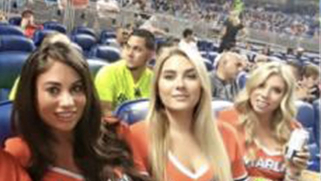 Dieser weibliche Fan will den Gegner irritieren. Doch hiermit geht sie zu weit!