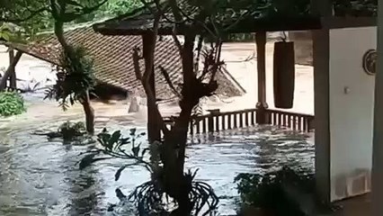 Banjir bandang menerjang banten, ribuan rumah terendam banjir
