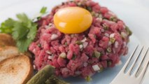 This Man Suddenly Became Mute After Eating Raw Meat Tartare