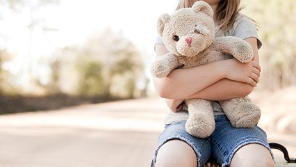 These Children Were Left on the Street After Their Parents Couldn’t Agree on Custody