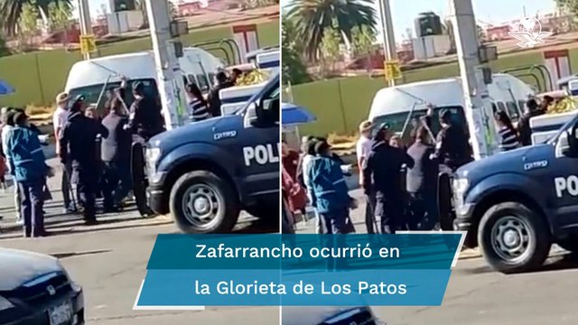 Se enfrentan comerciantes con palos y tubos contra taxistas en Los Héroes Chalco