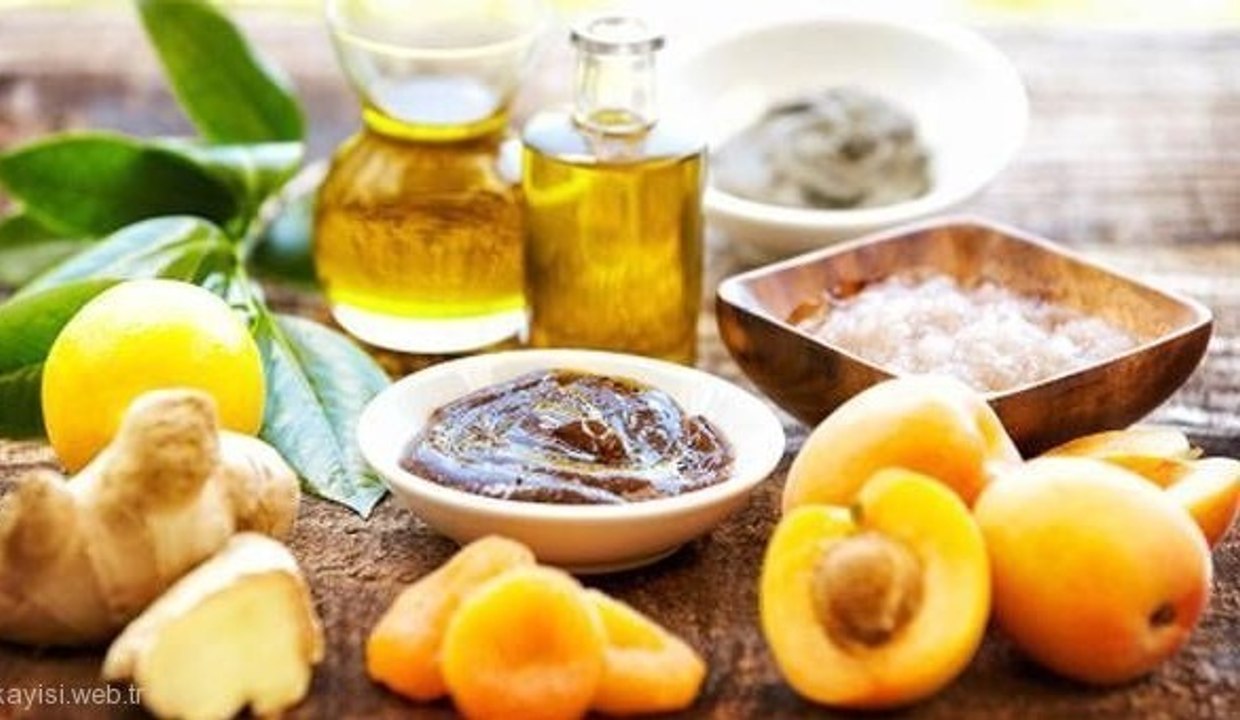 Feuchtigkeit für den Körper: Aprikosenöl ist für alle Hauttypen geeignet