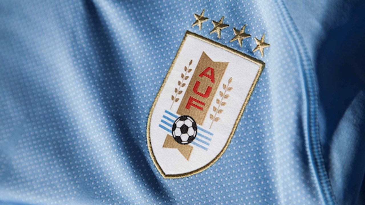Nur zweimal Weltmeister: Warum trägt Uruguay vier Sterne auf dem Trikot?