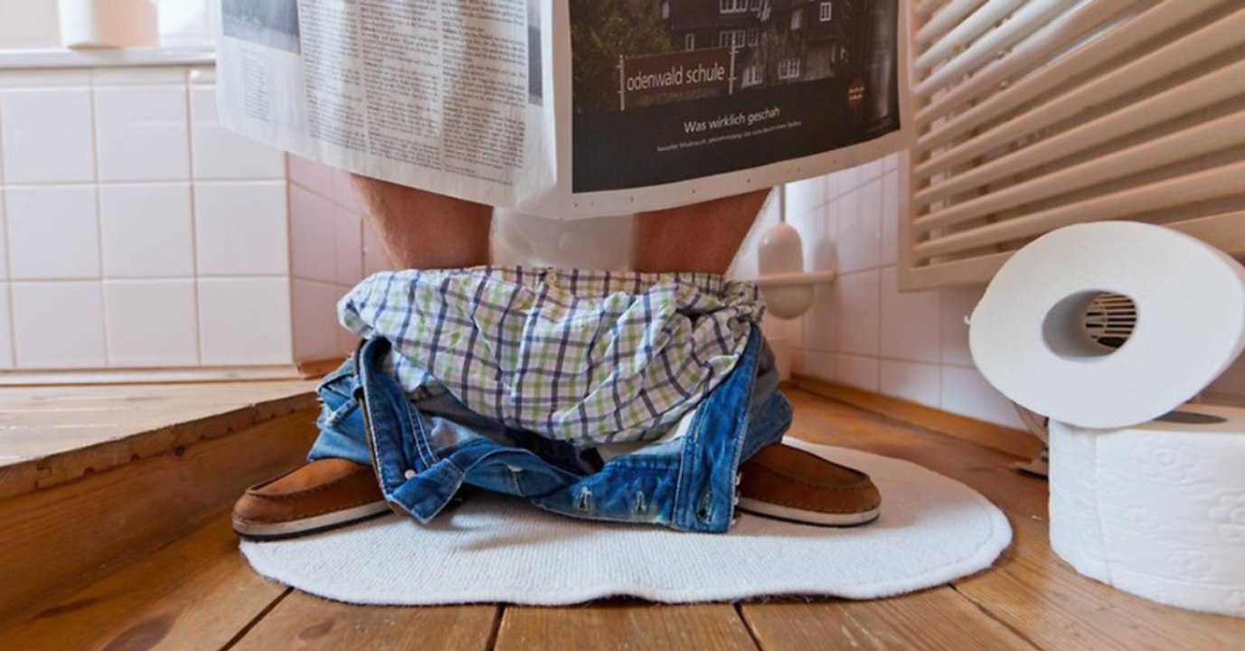 Wir alle machen es falsch: Der Gang zur Toilette schadet der Gesundheit!