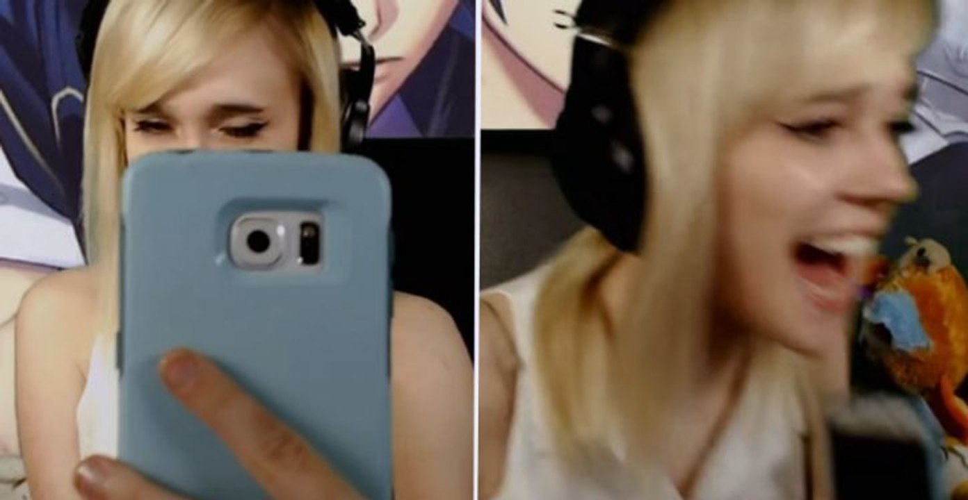 Gamerin lässt den Stream aus Versehen weiterlaufen: Es wird ziemlich peinlich!