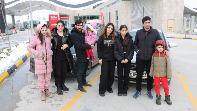 Azerbaycanlı aile Rus bombardımanından son anda kurtulmuş