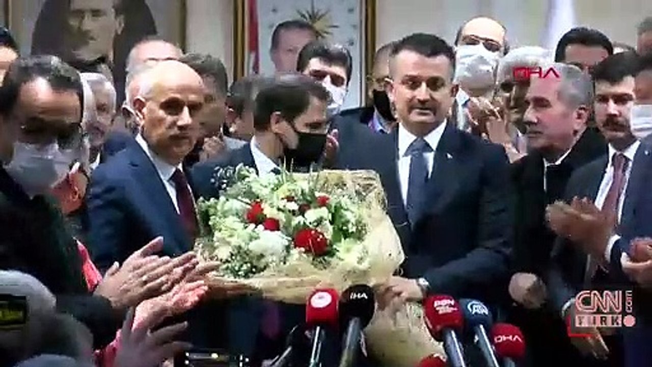 Tarım Bakanlığı'nda devir teslim... Pakdemirli görevi Vahit Kirişçi'ye devretti