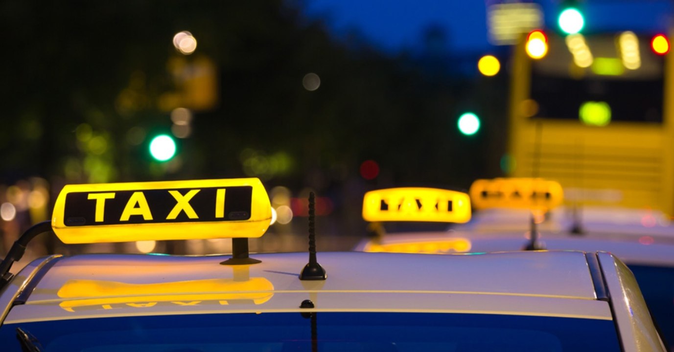 Deutschland: Wenn ein Taxi das tut, musst du sofort die Polizei rufen!