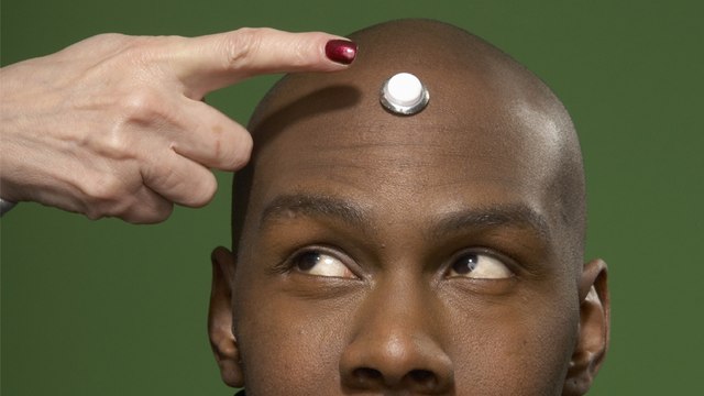 Ekelhaft oder Liebesbeweis: Das steckt dahinter, wenn ein Paar sich gegenseitig die Pickel ausdrückt