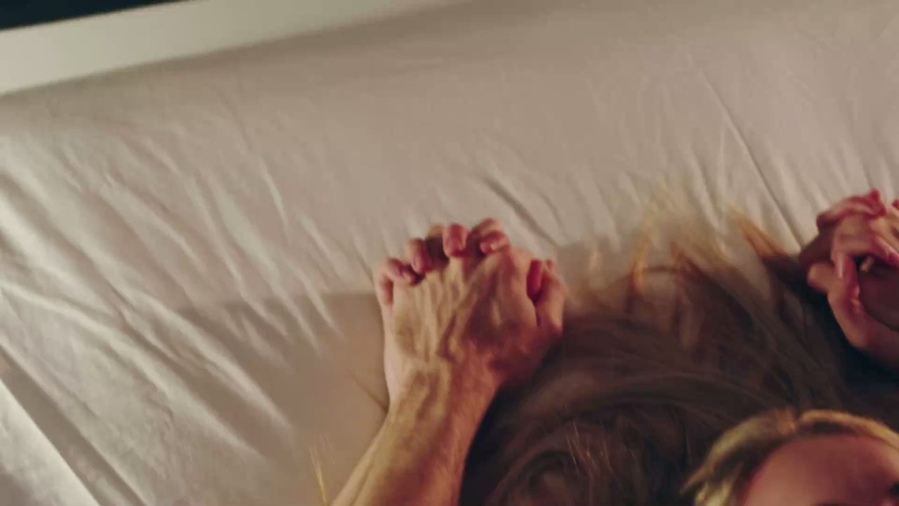 Libido-Killer: So tötet der Fernseher im Schlafzimmer unser Liebesleben