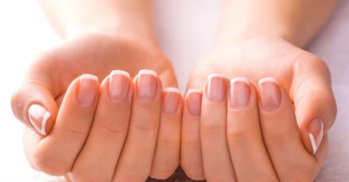 Anzeichen für Krebs: Was deine Fingernägel über deine Gesundheit aussagen