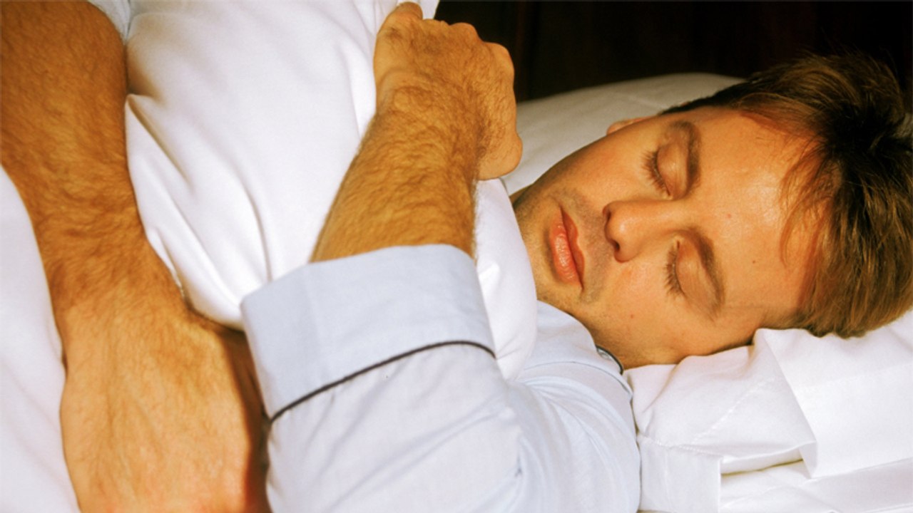 Ständig müde trotz genügend Schlaf: Wie kann das sein?