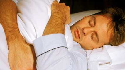 Ständig müde trotz genügend Schlaf: Wie kann das sein?