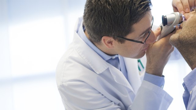 Diesem Mann wächst ein anderes Körperteil aus der Nase