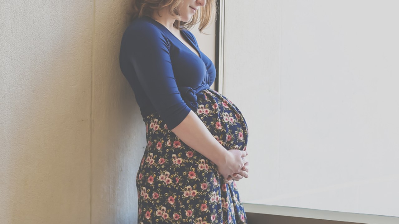 Ärzte sind alarmiert: Statt Baby wächst ein echtes Monstrum in ihrem Bauch