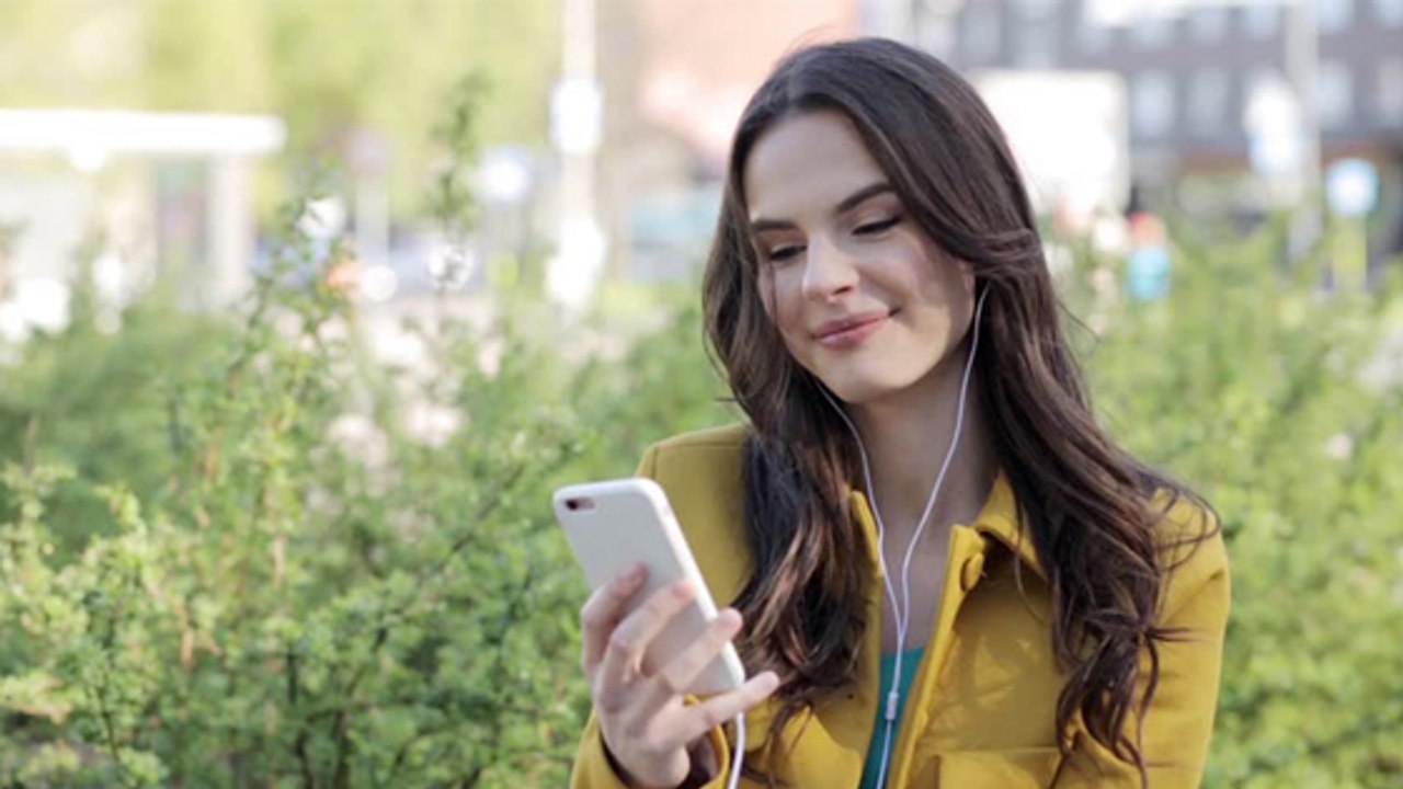 Mit diesen Wörtern steigerst du deine Dating-Chancen um 160 %