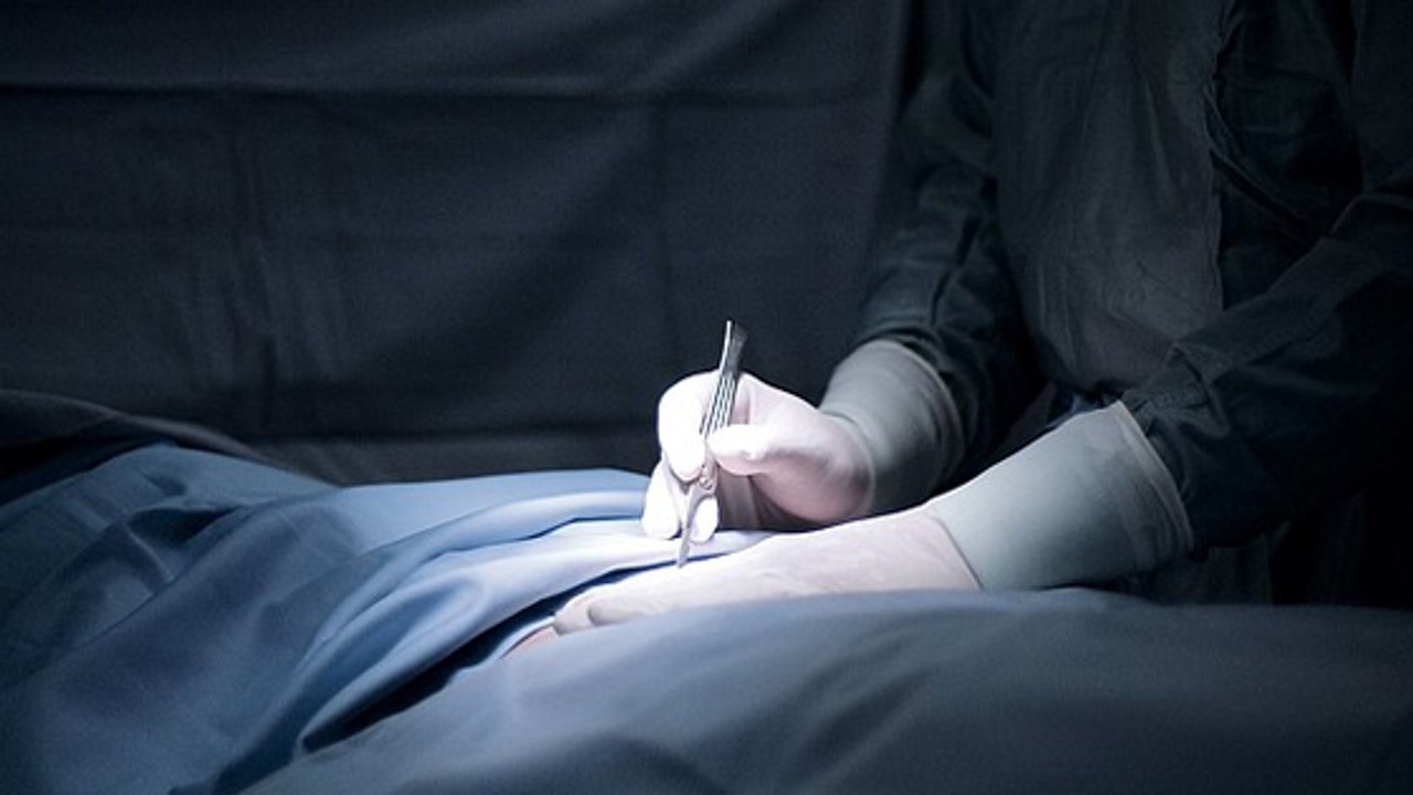 Penisverlängerung: Studie warnt vor Risiken einer Operation
