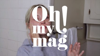 Sie nimmt einen Streifen Tesa und macht etwas Überraschendes