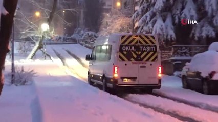 Çankaya ilçesinde okul servis araçları kar nedeniyle öğrencilere ulaşamadı