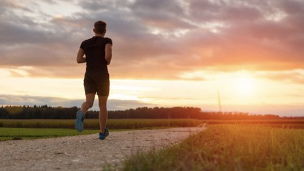 Sport am Morgen: Darum spielt die Tageszeit beim Training eine Rolle, wenn du abnehmen willst