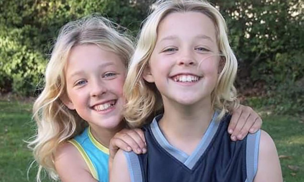 Die Zwillingsschwestern sind identisch: Doch dann verändert sich eine der beiden extrem!