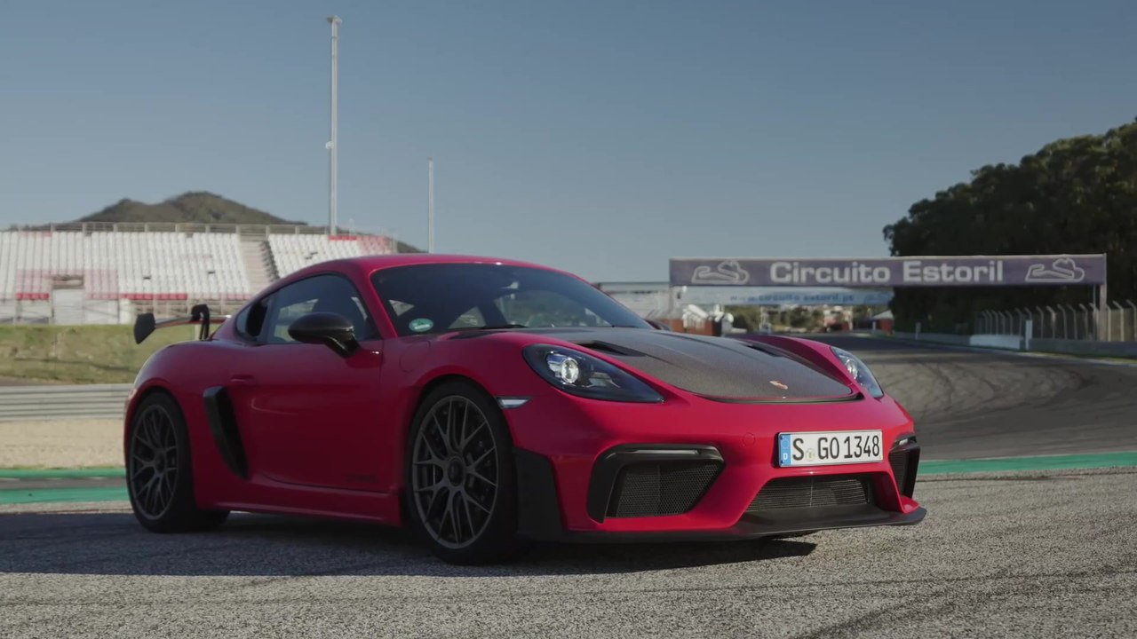The new Porsche 718 Cayman GT4 RS Exterior Design in Red