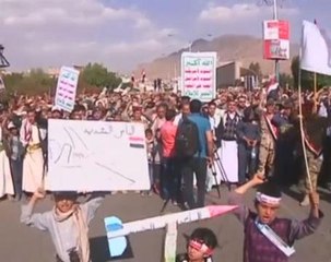 Thousands protest in Sanaa against Saudi-led bombardment
