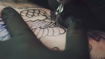 Forscher erklärt: So kann man die Lebensdauer seines Tattoos berechnen