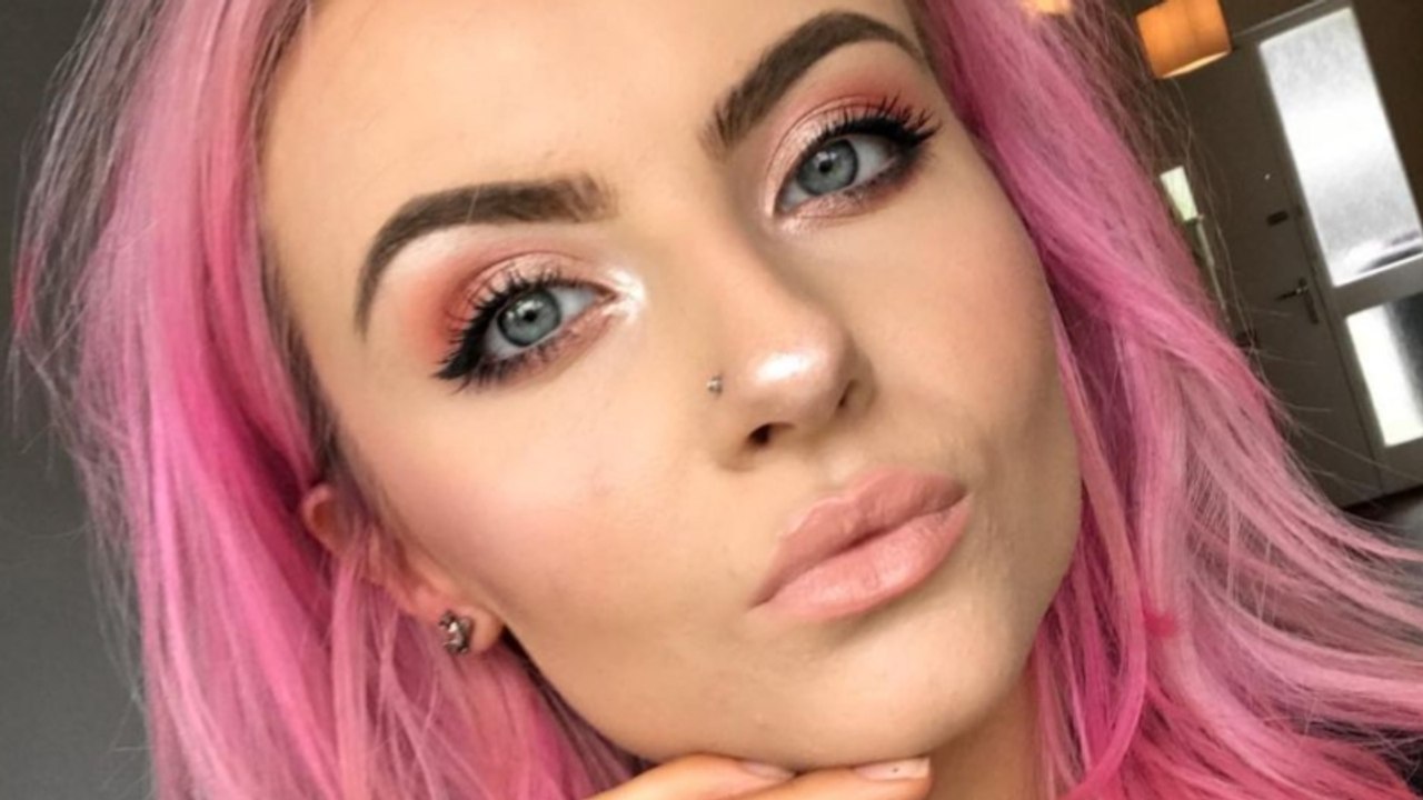 Akne: Mit bestimmter Kosmetikmarke gelingt ihr das perfekte Make-Up