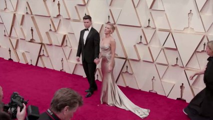 Scarlett Johansson Dazzled Everyone In Her Transparent, Strapless, Silver Dress At The 2020 Oscars