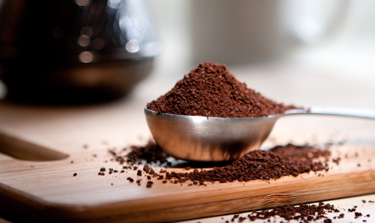 Kaffeesatz: 3 Gründe, warum ihr ihn nicht wegwerfen solltet