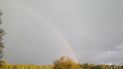 Une Suédoise admirait un arc-en-ciel quand la foudre s'est abattue !
